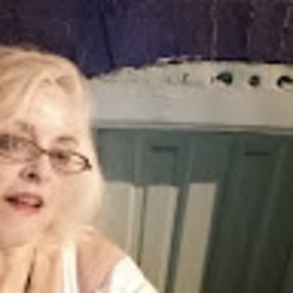 Meet your Posher, Cynthia